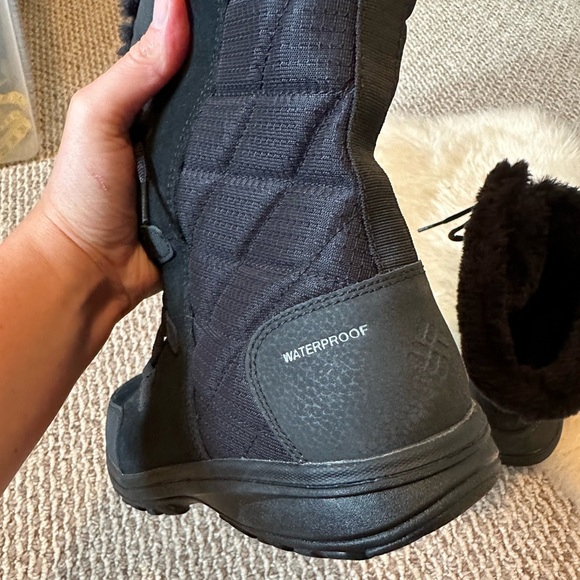 ✨COLUMBIA “Ice Maiden II” Waterproof Boot Calf Height w/ “Fur” Women’s Size 8✨ - Picture 4 of 6